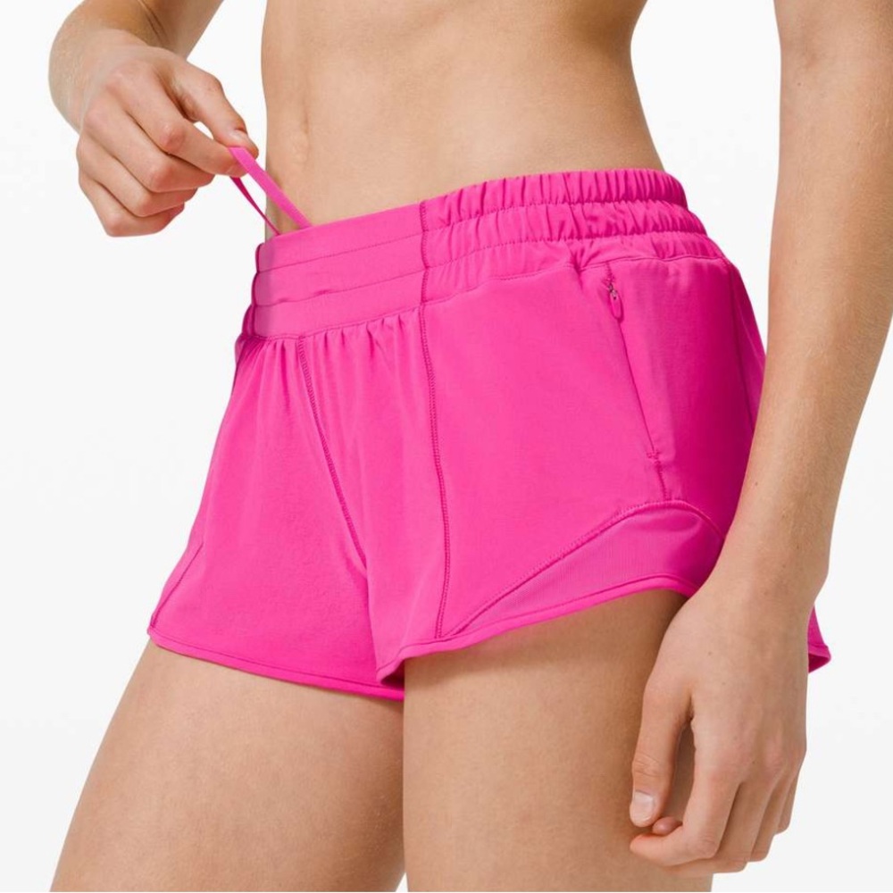 Sonic Pink hotty hots 2.5” Size 2